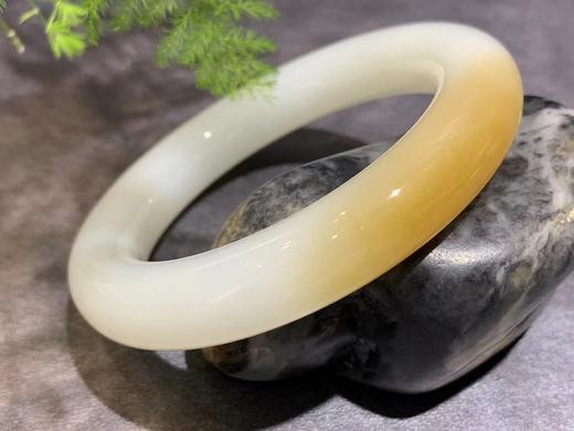 【御珠宫坊·传承系列】糖羊脂白玉手镯 商品图2