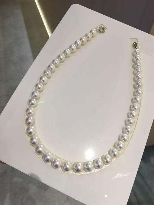 31.新鲜出炉澳白项链
9-10.4mm南洋白珠项链，很日常的规格，椭圆形，光泽超亮，白亮白亮，微瑕，约43cm  超性价比 商品图3