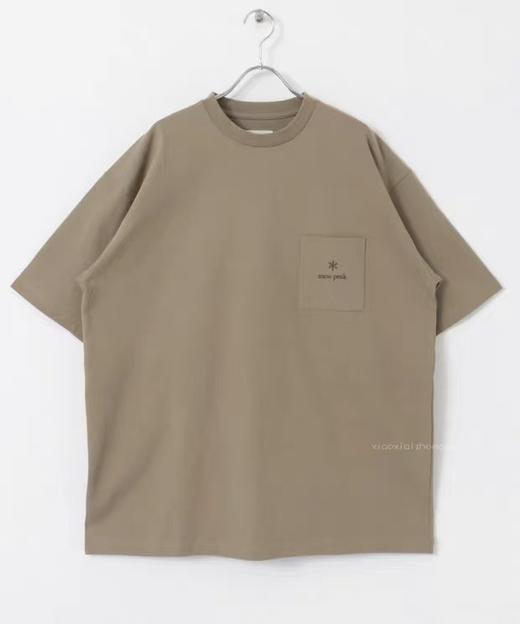 始于山野，归于日常。 作为日本户外品牌，Snow Peak 把「山系美学」刻进了这件基础T里。 商品图3