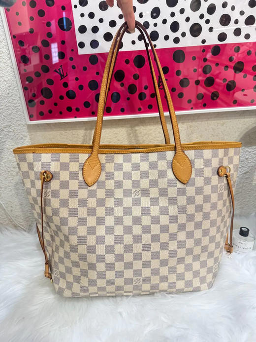 LV nf 中号 白棋盘格 米色内里 购物袋 商品图0