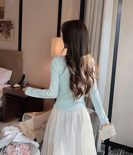 张心子【春日色调】独特漂亮蕾丝拼接花边针织衫木耳边开衫 U2604010 商品图2