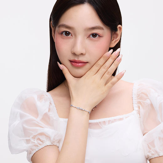 卡蒂罗KADER 浮光桂序手链  925银闪闪蝶舞轻奢小众月桂女神轻奢高级设计可调节拼接链 日常通勤百搭浪漫告白好运 商品图2
