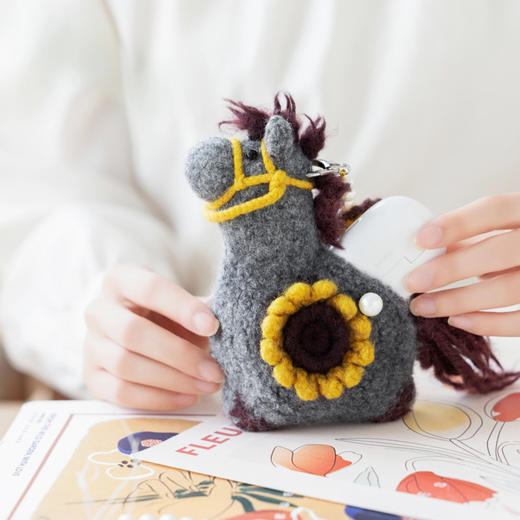 苏苏姐家福鞍小马包手工diy钩针编织毛线团手拎钥匙包材料包 商品图2