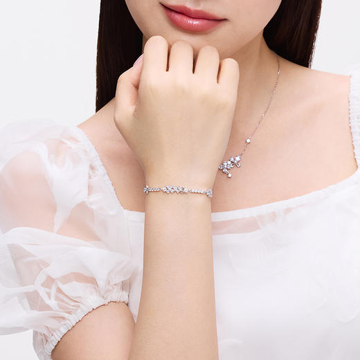 卡蒂罗KADER 浮光桂序手链  925银闪闪蝶舞轻奢小众月桂女神轻奢高级设计可调节拼接链 日常通勤百搭浪漫告白好运 商品图4