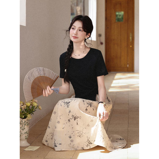 鹿向南【0417/20:00新品前1小时7折限量100件】气质款杏色半身裙 商品图4