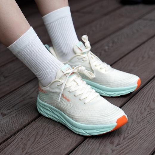 【一代&三代&新款】Trubody作弊鞋 | 男女同款体测鞋、大牌A*L改良款、酷炫配色、酷炫夜光鞋面;轻、软、弹、减震，暴走不累，公路或复杂路面均能胜任 商品图10