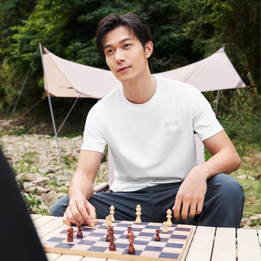 【户外T恤】柒牌男士短袖T恤2026夏季新款圆领冰感商务休闲上衣 130T71630 商品图1