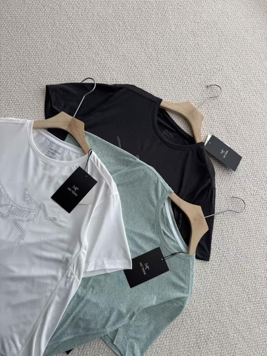 点此购买 始祖鸟夏季男士清爽娄空CORMAC CREW阳离子速干短袖T恤 ggd 345083 商品图8