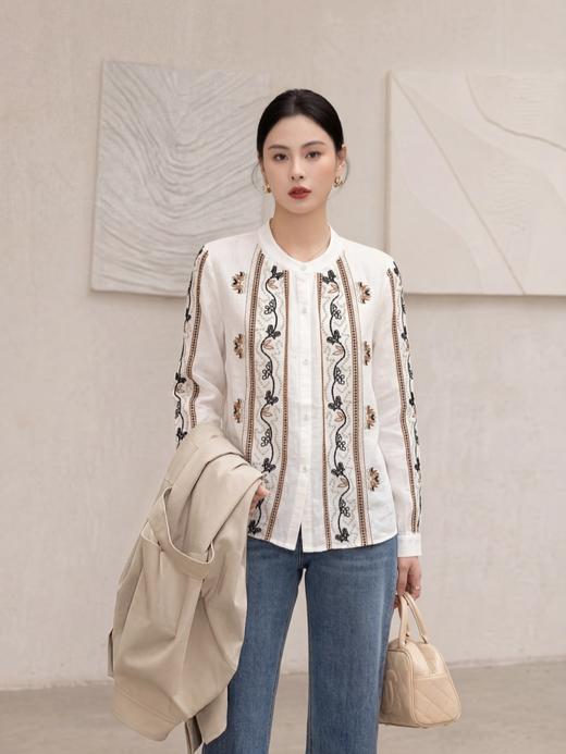 「自」全新升级【铂金会员330/天猫449/差价119】(05112)洛诗琳轻奢重工刺绣衬衫2026新款新中式国风圆领苎麻上衣 商品图0