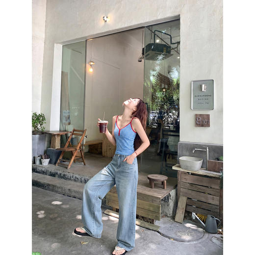 <曾小咸推荐>辣妹风蓝格子吊带背心【预售7-15天发货】 商品图1