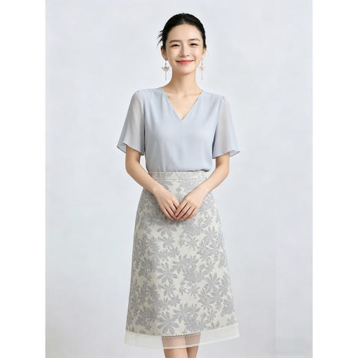 「自」全新升级【铂金会员192/天猫259/差价67】(11435)洛诗琳气质印花半身裙女2026新款高腰拼接网纱开叉A字裙 商品图4