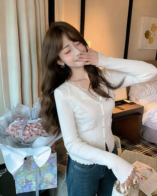 张心子【春日色调】独特漂亮蕾丝拼接花边针织衫木耳边开衫 U2604010 商品图8