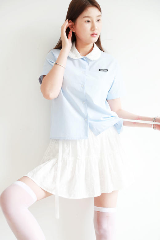 蕾丝边衬衫，千金娃娃领上衣。胸口小标海盐蓝低饱和衬衣E041468 商品图10