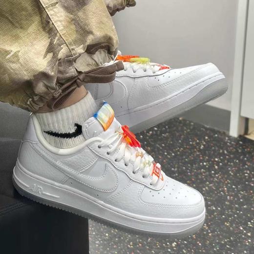 MJ/25新款Nike耐克女子板鞋空军一号AIR FORCE 1低帮运动鞋IB8875111 商品图0