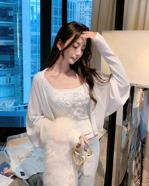 张心子【轻薄随行】纯欲风长袖轻薄开衫防晒披肩仙气 U2603040 商品图2