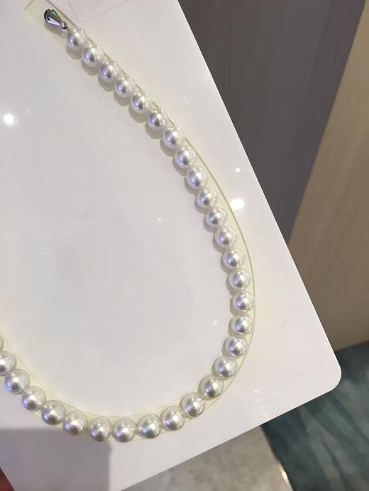 31.新鲜出炉澳白项链
9-10.4mm南洋白珠项链，很日常的规格，椭圆形，光泽超亮，白亮白亮，微瑕，约43cm  超性价比 商品图2