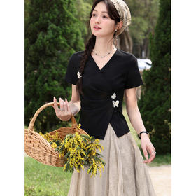 鹿向南【0417/20:00新品前1小时7折限量100件】V领显瘦黑色T恤女