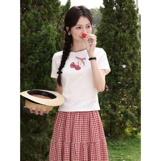 鹿向南【0417/20:00新品前1小时7折限量100件】圆领米白色T恤樱桃 商品图2