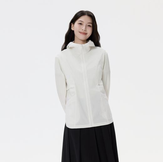 一店d  𝐊隆 𝐄𝐃𝐎系列女士户外轻薄皮肤衣 官方都卖断货的爆款🔥
这个系列配色 真的好适合夏天呐 好温柔😘专为女性设计 独特剪裁搭配腰部抽绳更能突显女性身材 商品图3