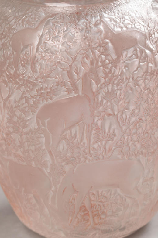 独角鹿西洋古董1932年法国顶级水晶工坊莱俪LALIQUE设计出品「BICHES 小鹿」主题粉色欧泊水晶花瓶 商品图7