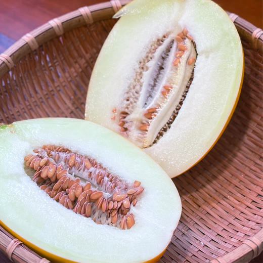 金美人蜜瓜  有着哈密瓜的甜，和蜜桃的爆汁感~ 4.5-5斤2-3颗装 商品图2