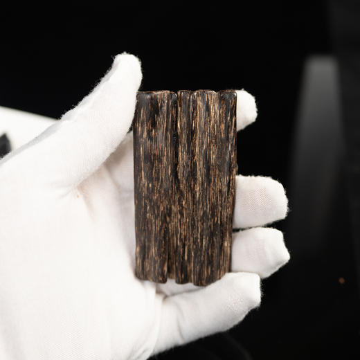 中国沉香文化博物馆达拉干沉香沉水挂件 22.9g（经典收藏级别） 商品图2