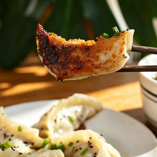 【酥脆皮底 鲜嫩多汁 牛肉煎饺】2袋  无需解冻 煎一下就能吃 奶香浓郁 满屋飘香  当早餐、主食老人孩子都爱 商品图8