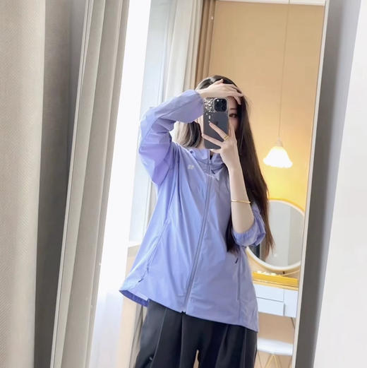 正品可*AIR LIGHT女士轻量连帽皮肤衣041501 商品图4