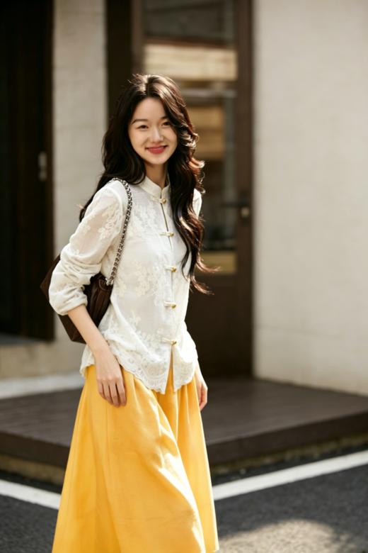 法式中国风灯笼袖天丝刺绣衬衫黄裙套装 | 法式浪漫与东方美学的碰撞，真的是美哭了【3-7天发货，周末顺延】 商品图0