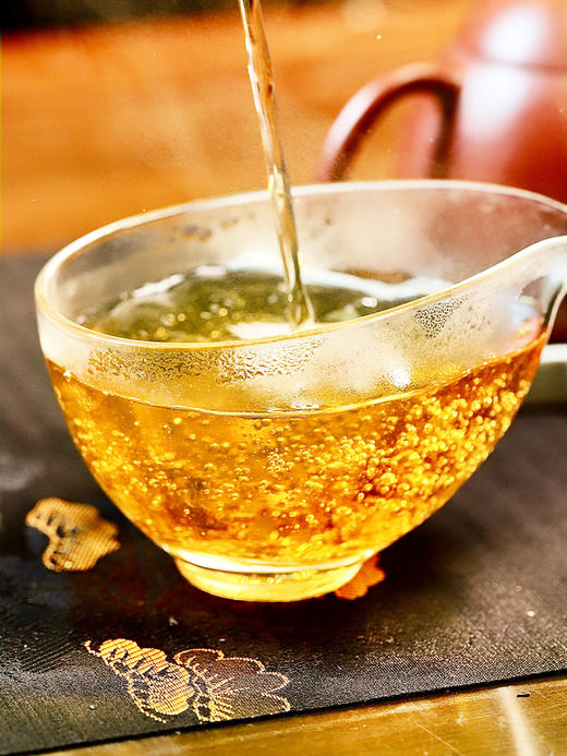 4月16日中午12点【七星茶王白菜青饼】2026年春茶预售正统班章味，让世界爱上班章茶 迷人烟韵，超越千万茶友心中的期盼357克/饼 5饼/提 商品图9