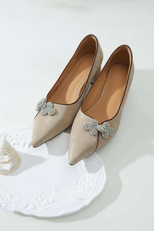 15天发货【定制丝绸牛皮尖头粗跟鞋】盘扣点睛｜内里猪皮+牛筋底，5cm不累脚，小个子友好34–40码，脚肥脚宽的建议大一码 商品图5