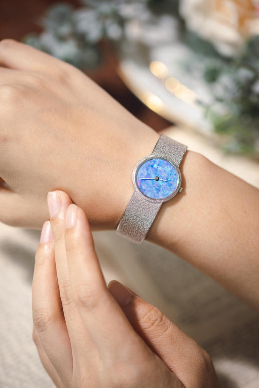 独角鹿西洋古董1970年代瑞士顶级钟表品牌江诗丹顿出品18K白金欧泊表盘女士腕表 商品图0