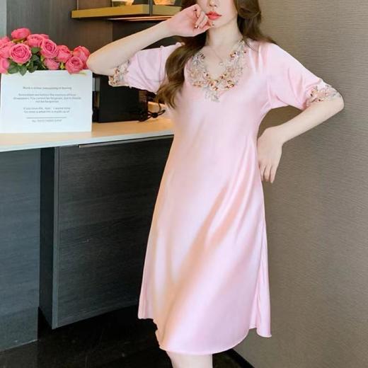 【优雅大方！舒适亲肤】丝绸睡裙家居服女冰丝睡裙夏季网红连衣裙高贵五彩花边家居服。xb 商品图1