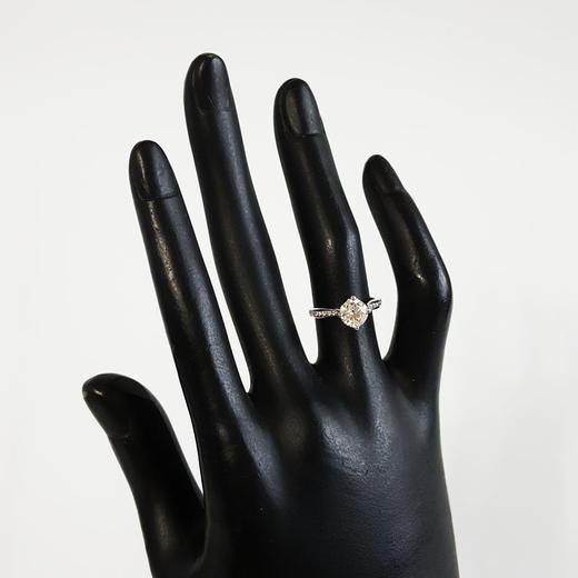 【天然正品】AU750白金简约时尚扭臂四爪款1.0克拉钻石戒指8号（戒圈可改）060426NJS17 商品图9