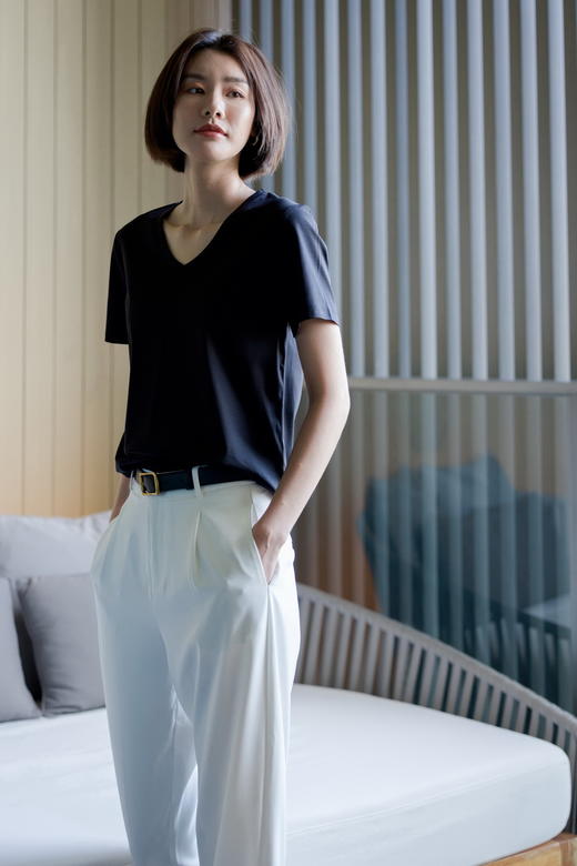 【89元两件，单拍一件不发】QIUBAN秋板·桑蚕丝丝光棉T恤， 既有真丝的凉感，亦有纯棉般的细腻亲肤 商品图3