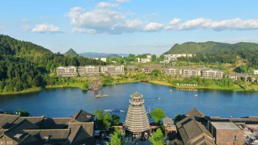 【五一】<贵州5天亲子团>黄果树瀑布·西江千户苗寨·中国天眼·油画大草原·天空之桥·非遗卡拉村·丹寨小镇·非遗蜡染DIY·滑草·苗装换装 商品图1