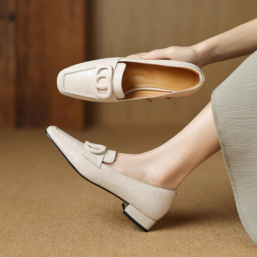 【预售5天】法式乐福鞋女春秋方头中跟粗跟真皮鞋深口头层牛皮单鞋女BE&H10-F3 商品图1