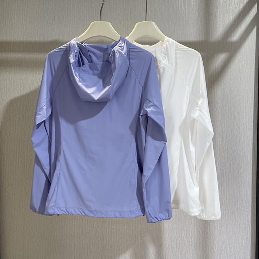 正品可*AIR LIGHT女士轻量连帽皮肤衣041501 商品图1