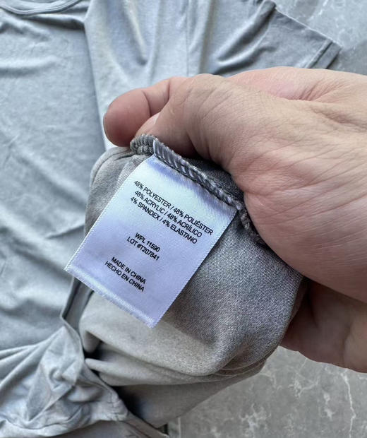 全新正品32度Cool男士运动户外速干超高弹力紧身衣T恤断码捡漏，只有S M 码，弹性很大

亏本清货特价39包邮。无质量问题不退换 商品图4