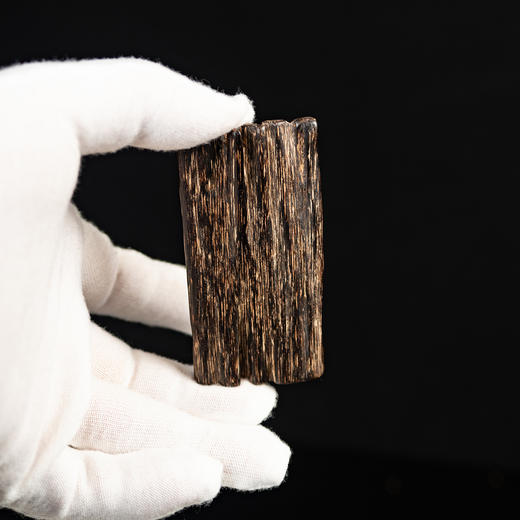 中国沉香文化博物馆达拉干沉香沉水挂件 22.9g（经典收藏级别） 商品图1