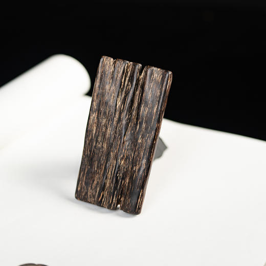 中国沉香文化博物馆达拉干沉香沉水挂件 22.9g（经典收藏级别） 商品图4