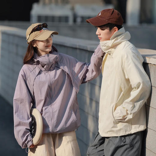 行走的“紫外线防护盾”！轻薄凉感！英国品牌赛艇俱乐部 REGATTA CLUB 情侣山系户外防晒衣 UPF50+ 冰丝面料 防晒不闷热 RC26YF2502 商品图6