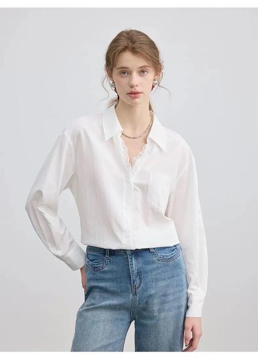 佰飞特复古蕾丝花边衬衫 | V字翻领+蕾丝花边，把温柔焊在身上，低调中透着高级感【3-5天发货】 商品图1