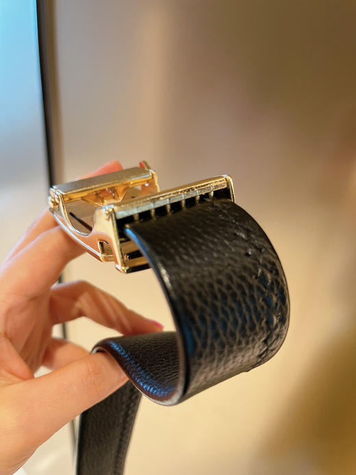 🐂【NECHEER柏奥玛男士品牌专版皮带】 🎷男人腰间的时尚，简单大气，有质感 优质合金扣头📌高精密电镀工艺，耐磨不掉色 高档礼盒装，可自用，可送男友，爸爸，长辈！ 商品图4