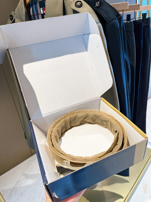 🐂【NECHEER柏奥玛男士品牌专版皮带】 🎷男人腰间的时尚，简单大气，有质感 优质合金扣头📌高精密电镀工艺，耐磨不掉色 高档礼盒装，可自用，可送男友，爸爸，长辈！ 商品图7