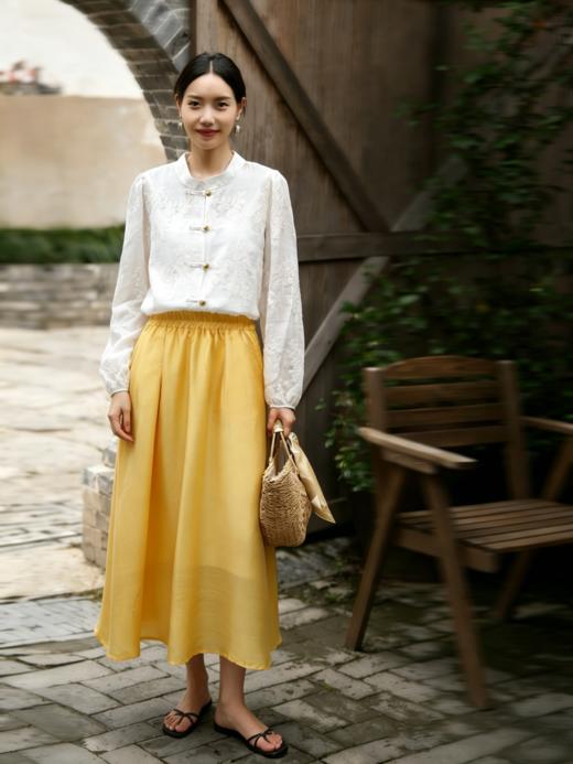 法式中国风灯笼袖天丝刺绣衬衫黄裙套装 | 法式浪漫与东方美学的碰撞，真的是美哭了【3-7天发货，周末顺延】 商品图4