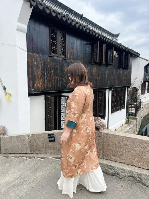 【现货秒发】【繁花肌理新中式旗袍】一眼沦陷！莱赛尔苎麻混纺，透气清爽七分袖，日常通勤典雅。面料： 69%莱赛尔31%苎麻 商品图10