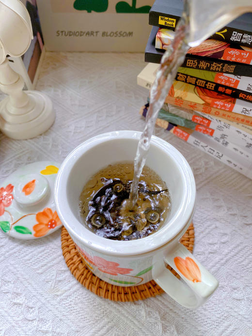 💐母亲节的脚步悄然临近，在这个充满温情与感恩的节日里，☺️你是否正为送什么礼物给妈妈而发愁？✨独家|【釉下彩手绘茶隔杯】---母亲节送礼首选‼️ 商品图6