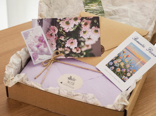 【手工包装预售】广西师大社月阅书礼盲盒 （精选好书+精品文创+手写寄语+藏书票+手工复古包装） 商品图6