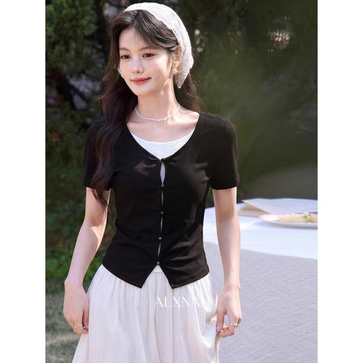 鹿向南【0417/20:00新品前1小时7折限量100件】设计感黑色T恤女 商品图0